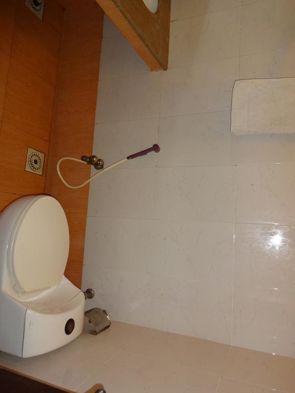 Safari Hotel Upper Mall Lahore Zimmer foto